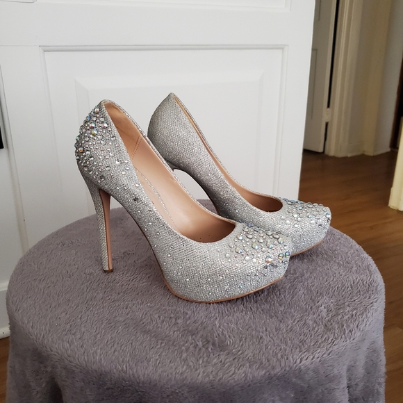 silver heels size 8
